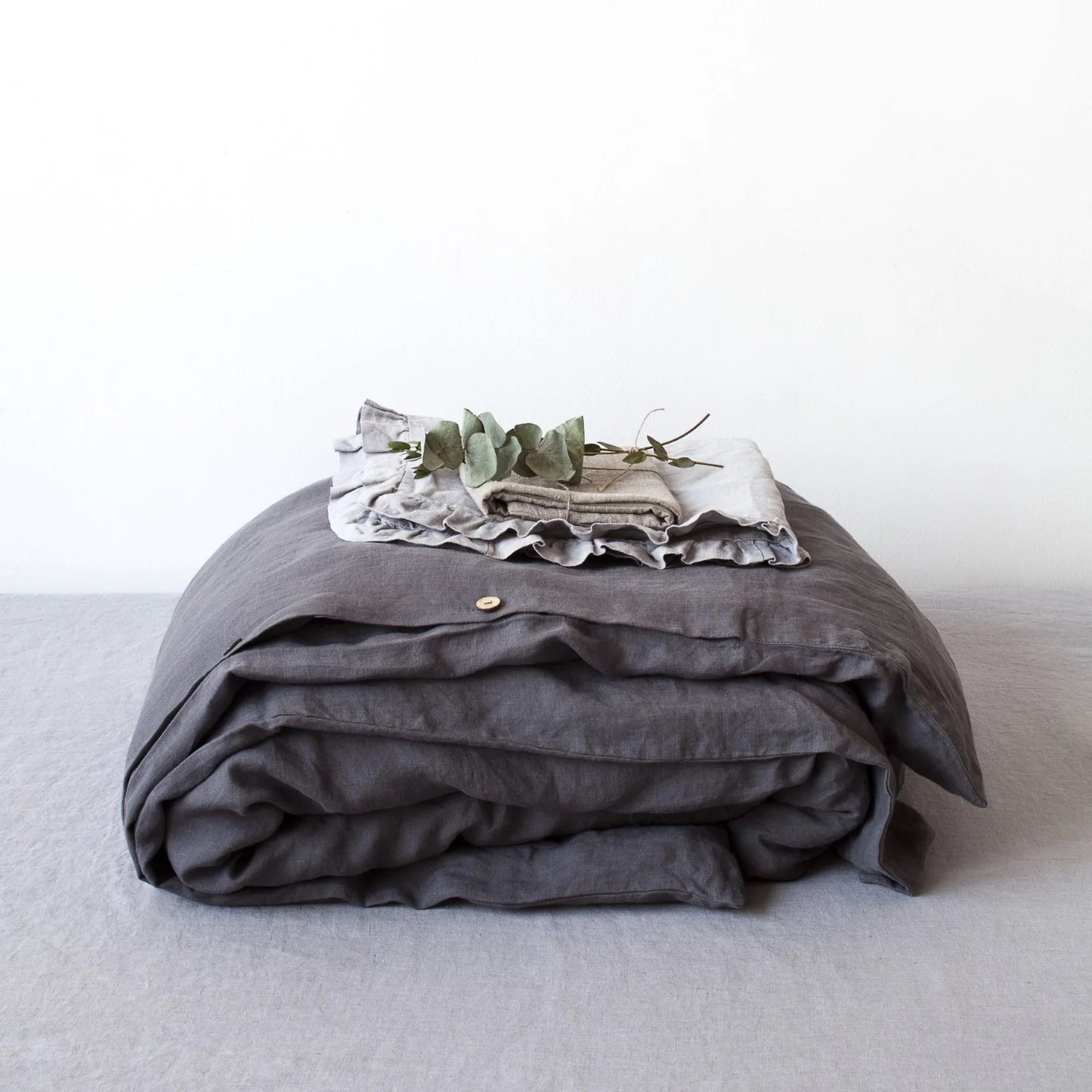 Washed Pure Linen Bed Sheet Quilt Cover Four-piece Set